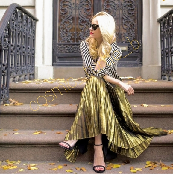"HP" New Gold Metallic Pleated Maxi Skirt - Picture 2 of 7
